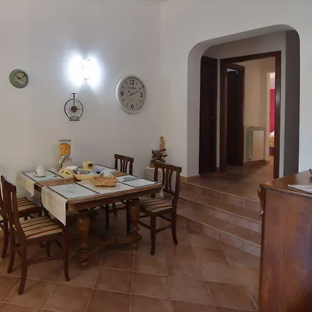 Clock'S House-2